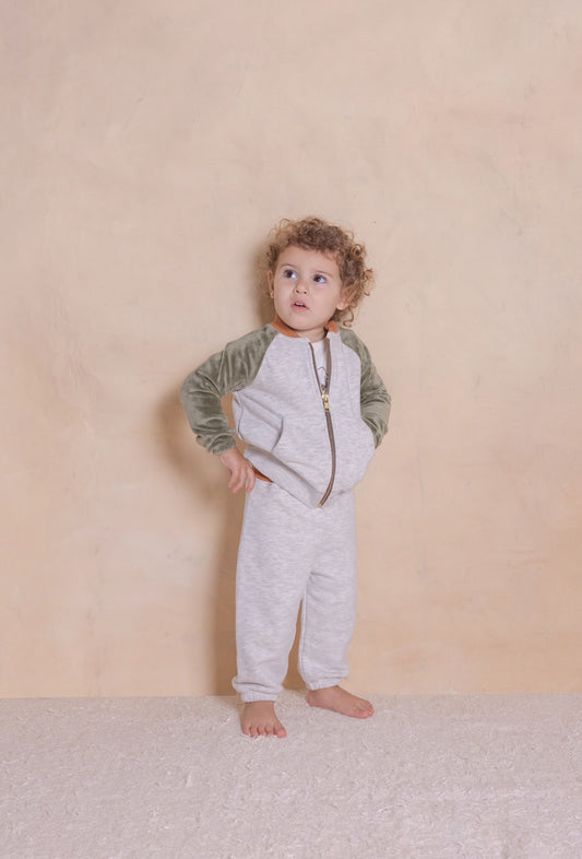 CAMPERA BOMBER COMBINADA MANGAS VERDE